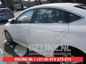 Mazda 6 Tür 4-türig links vorne O272105 foto 2