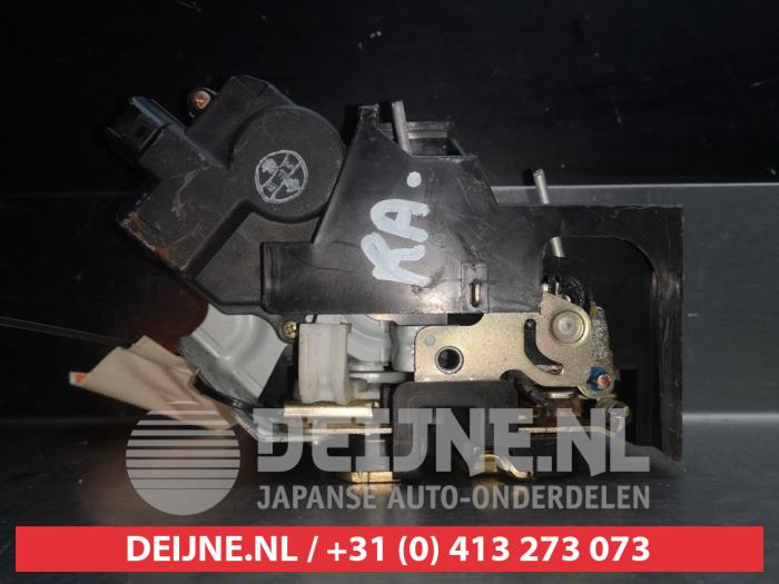 Kia Rio Rear door mechanism 4-door, right O281534