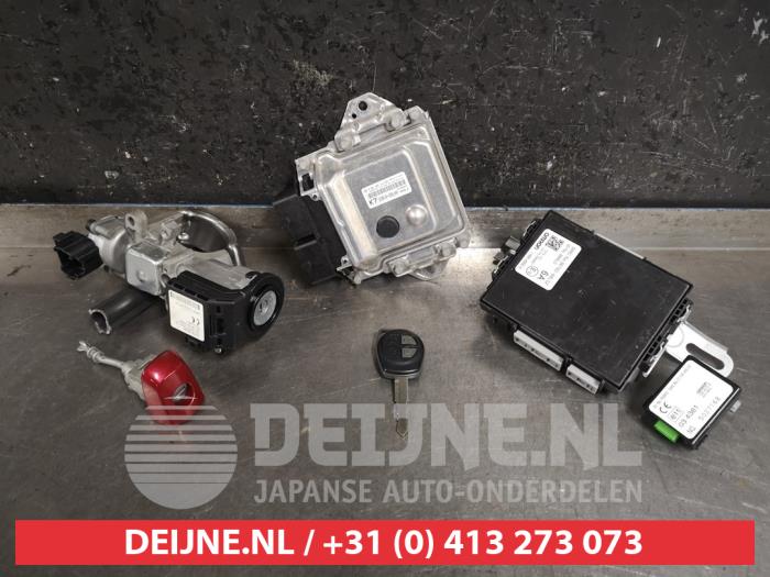 Suzuki Swift Ignition lock + key O335875