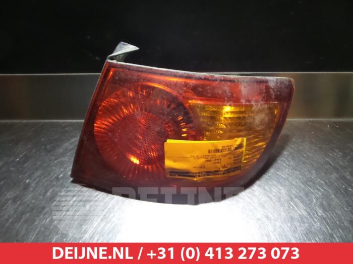 Hyundai Elantra Taillight, right O299022