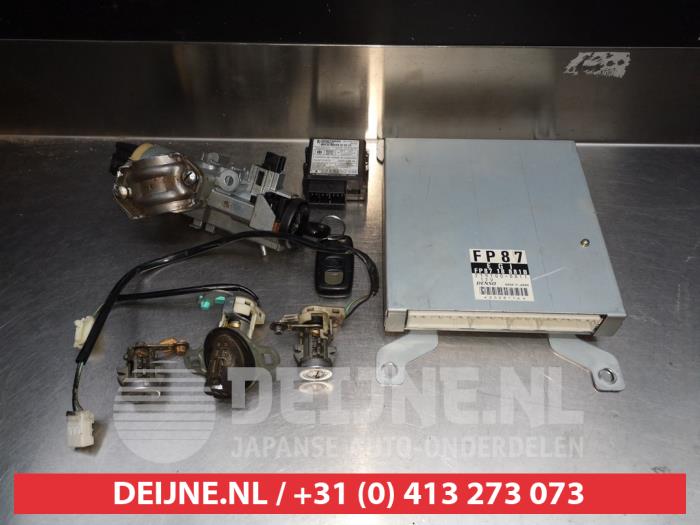 Mazda Premacy Kontaktslot+Sleutel O334714