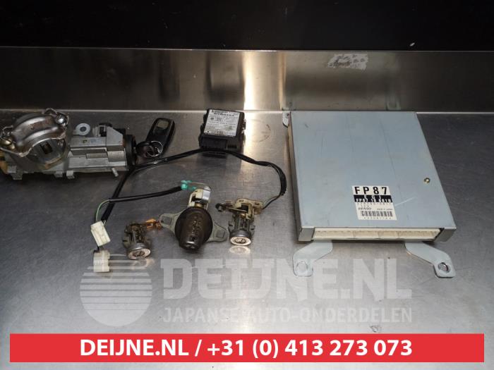 Mazda Premacy Schlossset Zylinder (komplett) O277773
