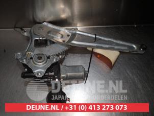 Daihatsu Sirion Ruitmechaniek 4Deurs links-achter O290789 foto 2
