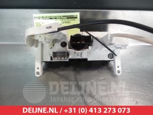 Nissan Qashqai Kachel Bedieningspaneel O305652 foto 2