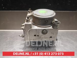 Toyota Hilux ABS Pumpe O338438 foto 3