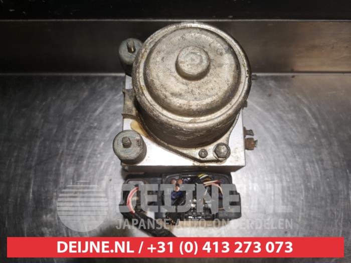 Gebruikte ABS Pomp Mitsubishi L-200 2.5 TDI Prijs € 100,00 Margeregeling aangeboden door V.Deijne Jap.Auto-onderdelen BV