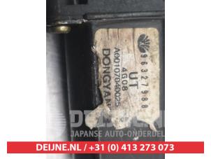 Daewoo Evanda Ruitmechaniek 4Deurs rechts-voor O386266 foto 3