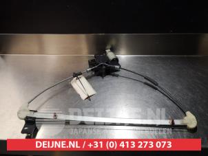 Mazda 3 Ruitmechaniek 4Deurs links-achter O290295 foto 2