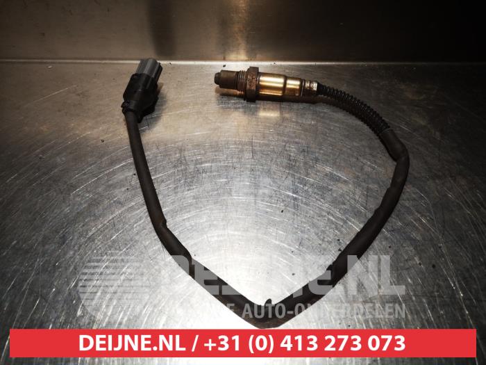 Gebruikte Lambda Sonde Kia Carens II (FJ) 1.8i 16V Prijs € 25,00 Margeregeling aangeboden door V.Deijne Jap.Auto-onderdelen BV