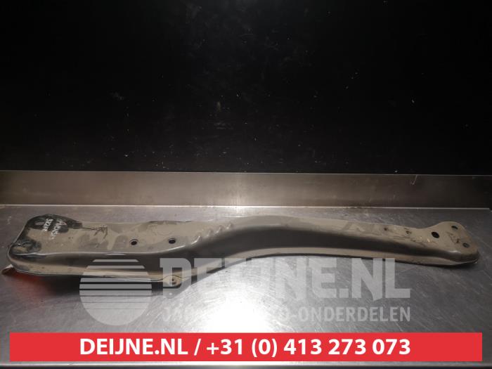 Gebruikte Drager vooras Toyota Avensis (T22) 1.6 16V VVT-i Prijs € 35,00 Margeregeling aangeboden door V.Deijne Jap.Auto-onderdelen BV