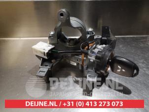 Mitsubishi Outlander Ignition lock + key O335543 photo 2