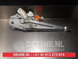 Toyota Yaris Verso Ruitmechaniek 4Deurs links-achter O290910 foto 2