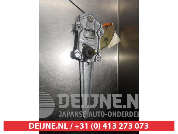 Toyota Starlet Rear door window mechanism 4-door, left O290887