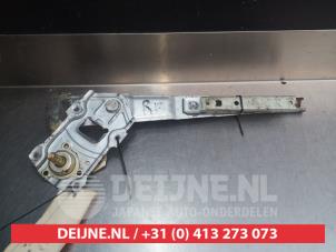Gebruikte Ruitmechaniek 4Deurs rechts-achter Daewoo Matiz Prijs € 25,00 Margeregeling aangeboden door V.Deijne Jap.Auto-onderdelen BV