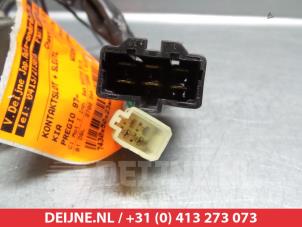 Kia Pregio Kontaktslot+Sleutel O335295 foto 2
