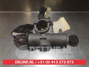 Kia Pregio Kontaktslot+Sleutel O335295 foto 3