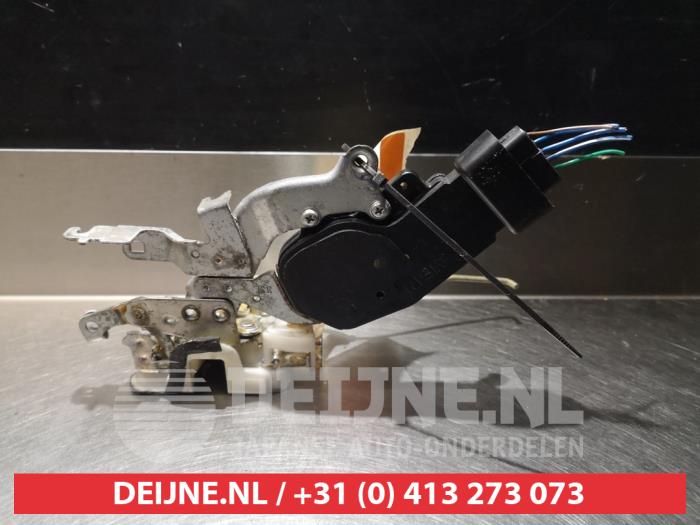 Daihatsu Trevis Deurslot Mechaniek 4Deurs links-voor O279768