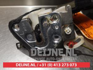 Daihatsu Trevis Door lock mechanism 4-door, front left O279768 photo 3