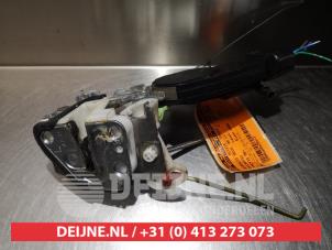 Daihatsu Trevis Door lock mechanism 4-door, front left O279768 photo 2