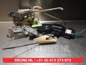 Daihatsu Trevis Door lock mechanism 4-door, front left O279768 photo 4