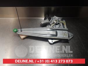 Toyota Auris Fenstermechanik 4-türig links hinten O290967 foto 2