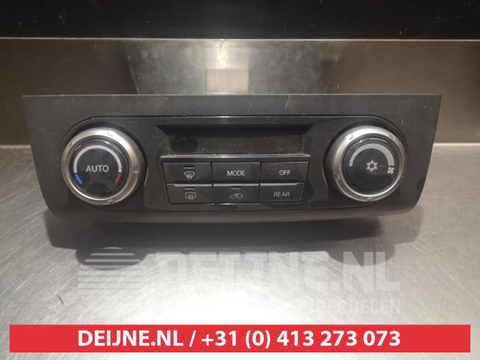 Mitsubishi Pajero Kachel Bedieningspaneel O306026