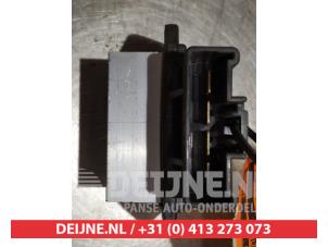 Mitsubishi Pajero Kachel Weerstand O368140 foto 3