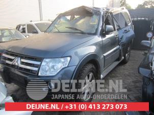 Mitsubishi Pajero Door window 4-door, front left O274158 photo 2
