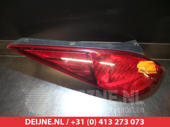 Nissan 350 Z Achterlicht links O297851