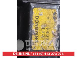 Daewoo Nubira Ruitmechaniek 4Deurs links-achter O290611 foto 3