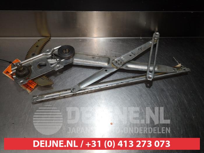 Daihatsu Cuore Fenstermechanik 4-türig links vorne O275921