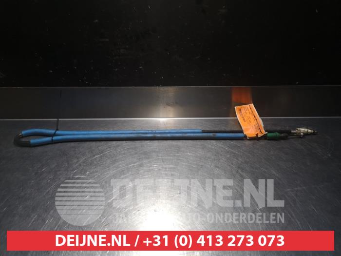 Gebruikte Handrem Kabel Nissan Primastar 2.0 dCi 120 Prijs € 35,00 Margeregeling aangeboden door V.Deijne Jap.Auto-onderdelen BV