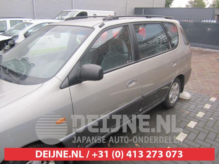 Kia Carens Door 4-door, front left O272423