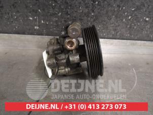 Gebruikte Pomp Servo Kia Carens I (FC/FJ) 1.8i 16V Prijs € 35,00 Margeregeling aangeboden door V.Deijne Jap.Auto-onderdelen BV