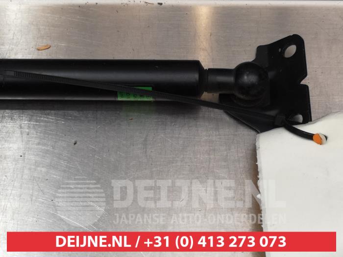 Mitsubishi Lancer Rear gas strut, right O295139