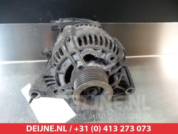 Gebruikte Dynamo Nissan Micra (K11) 1.0 L,LX 16V Prijs € 25,00 Margeregeling aangeboden door V.Deijne Jap.Auto-onderdelen BV