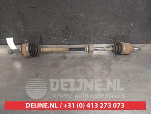 Gebruikte Homokineetas rechts-voor Honda FR-V (BE) 1.7 16V Prijs € 75,00 Margeregeling aangeboden door V.Deijne Jap.Auto-onderdelen BV