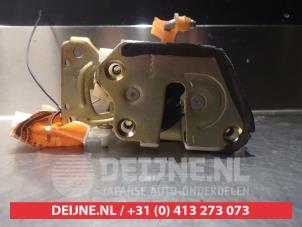 Mitsubishi Pajero Türschlossmechanik 4-türig links hinten O280353 foto 3