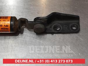 Mazda MPV Rear gas strut, right O294610 photo 3