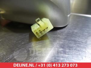 Suzuki Liana Buitenspiegel rechts O284287 foto 3