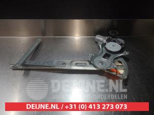 Toyota Verso-S Window mechanism 4-door, front left O276093 photo 2