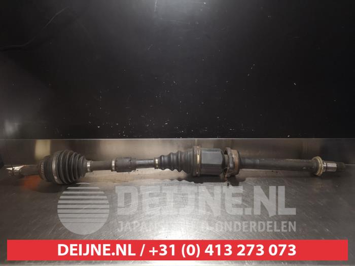 Toyota Avensis Verso Antriebswelle rechts vorne O320148