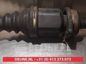Toyota Avensis Verso Aandrijfas rechts-voor O320148 foto 3