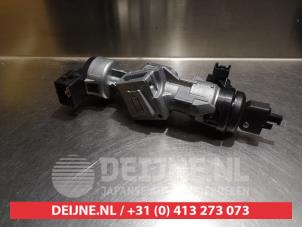 Mazda 5 Kontaktslot+Sleutel O334765 foto 2