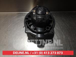 Daihatsu Young RV Heizung Belüftungsmotor O367311 foto 2