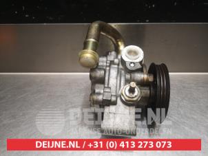 Daihatsu Young RV Power steering pump O331854 photo 2