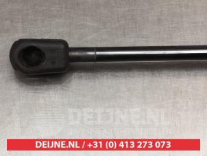 Suzuki SX-4 Gasdemper rechts-achter O295341 foto 3