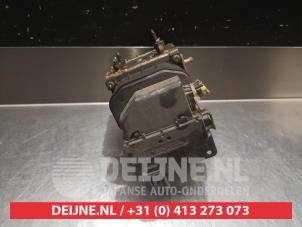 Nissan King Cab ABS pump O337630 photo 3