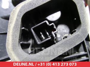 Mitsubishi Colt Rücklicht rechts O299757 foto 3