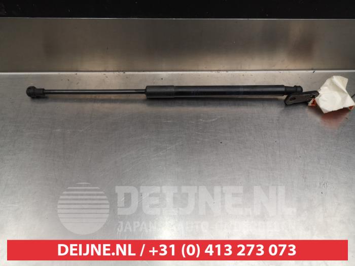 Toyota Yaris Gasdemper rechts-achter O295519